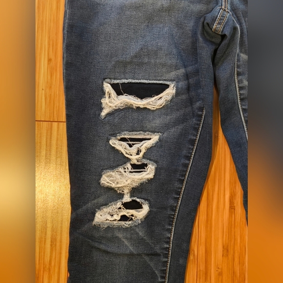 Maurcies Distressed Blue Jeans - Picture 5 of 9